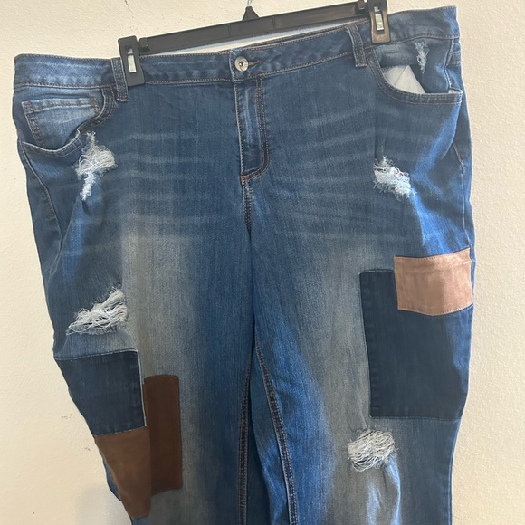 Cato 24W Cropped Jeans - Picture 2 of 7